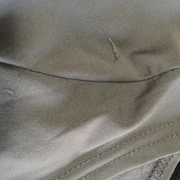 2 wrap style crop tops - Picture 4 of 8